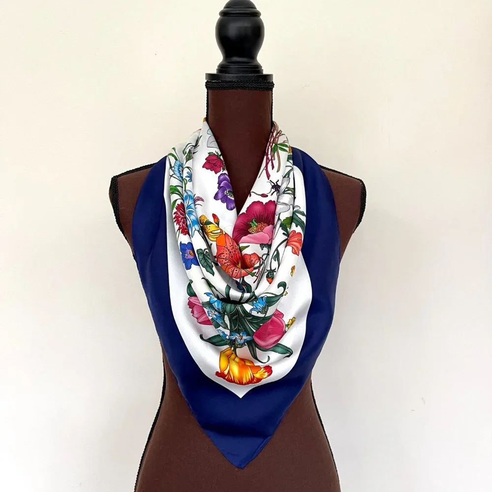 Gucci Scarf Iconic Floral Print Multicolor Blue Silk Wrap with Gucci box